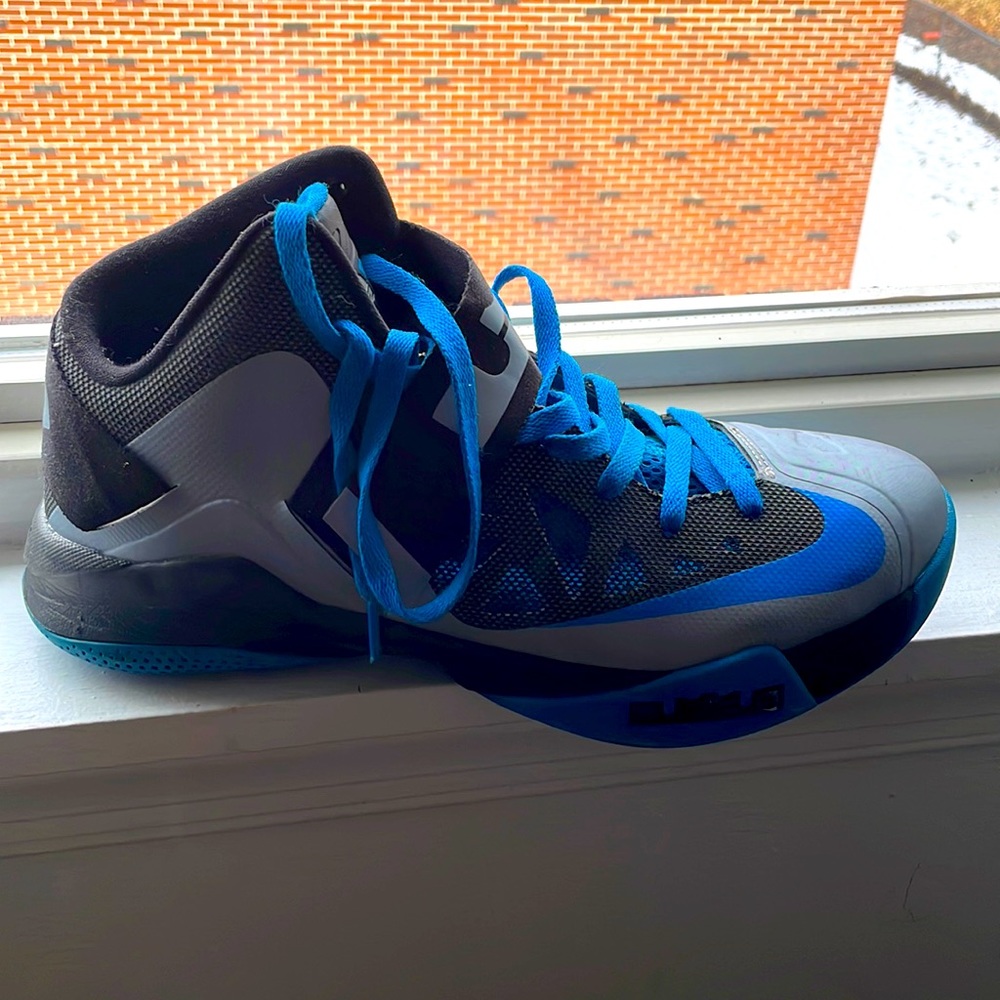 Nike Zoom Soldier VI size 10.5